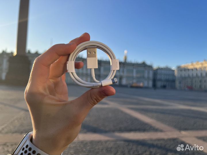 Зарядка на iPhone оригинал