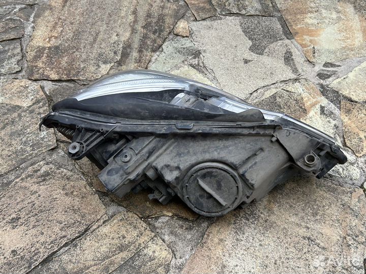 Левая фара Bixenon mercedes 212 битая