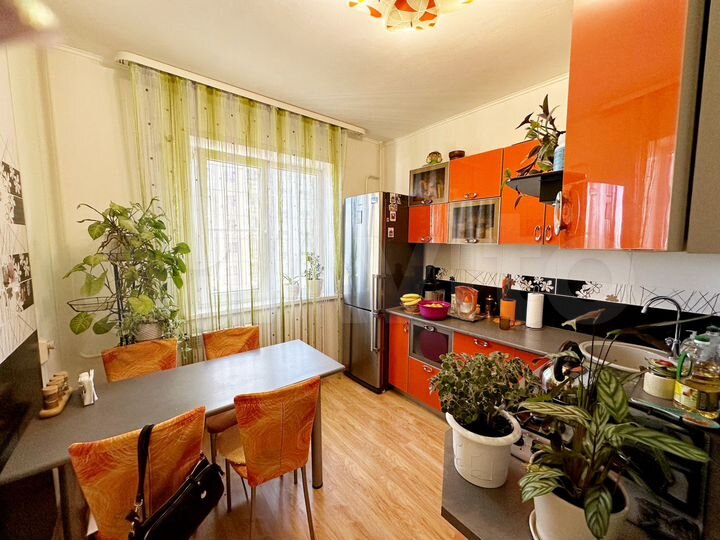 2-к. квартира, 52 м², 6/10 эт.