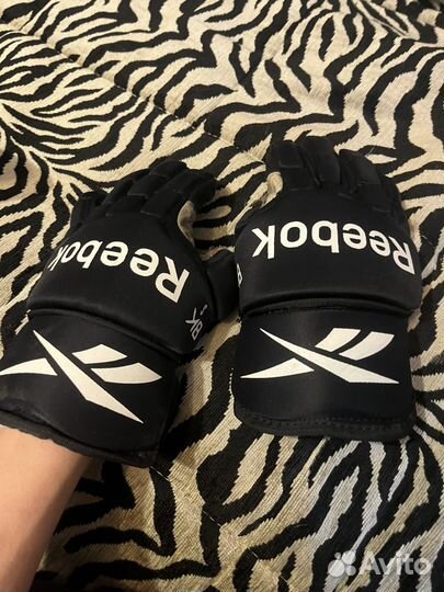 Краги хоккейные