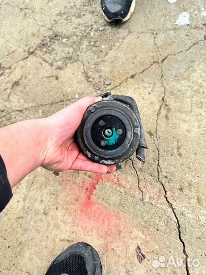 Компрессор кондиционера BMW