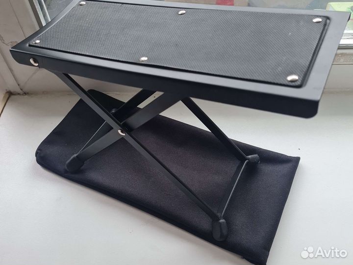 Подставка для ноги гитариста