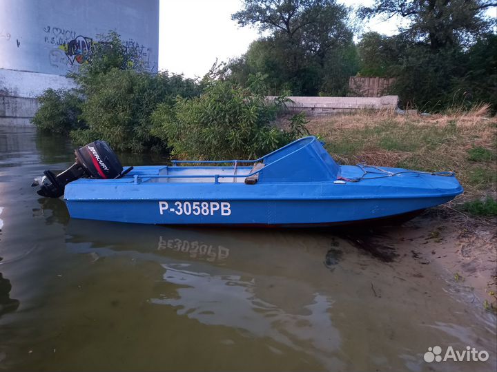 Моторная лодка Обь3
