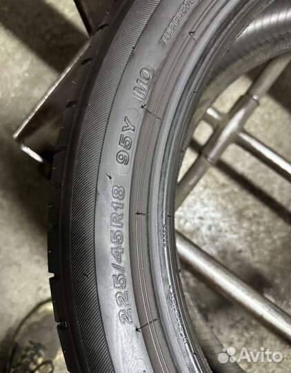 Bridgestone Potenza S001 225/45 R18 95Y