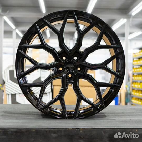 Кованые диски в стиле Vossen Porsche Cayenne R22