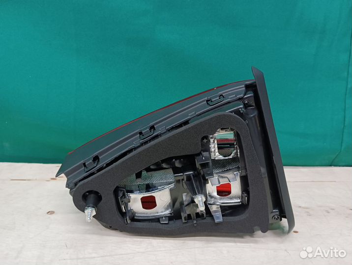 Фонарь правый внутренний Volkswagen Jetta 6 2010