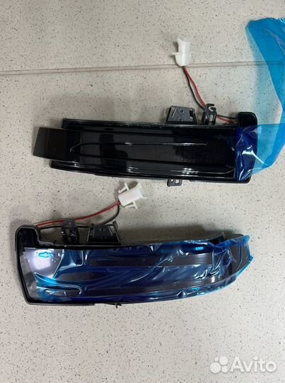 Повторитель поворота в зеркало Мерседес W212 W204