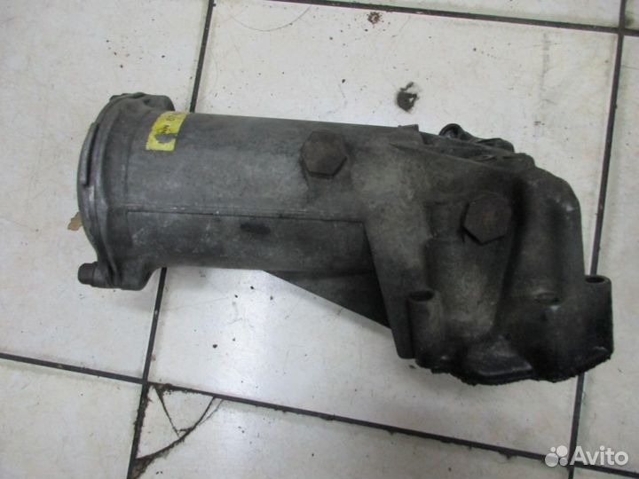 Корпус маслянного фильтра w126 S-class 617.912