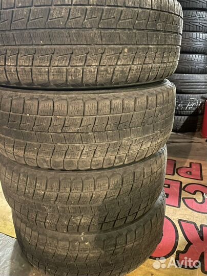 Bridgestone Blizzak Revo1 215/65 R16 98Q