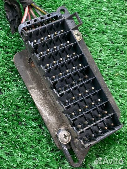 Соединительная колодка Mercedes-Benz 190 W201