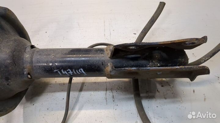 Амортизатор подвески левый передний Toyota Yaris Verso, 2005