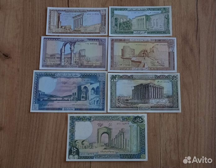 Набор банкнот Ливана