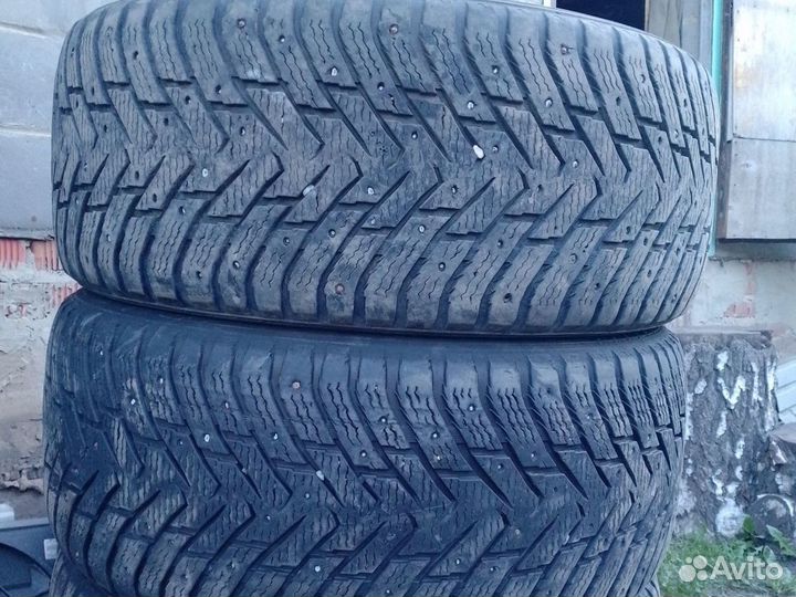 Nokian Tyres Hakkapeliitta 8 SUV 275/45 R20 T