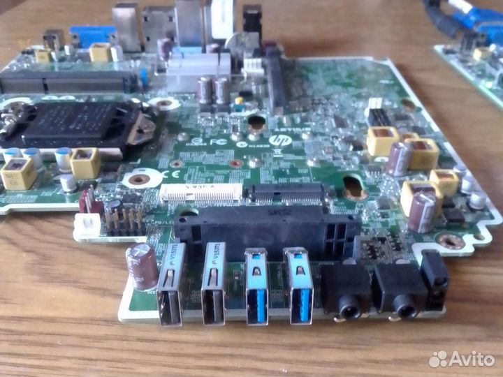 Материнская плата с CPU