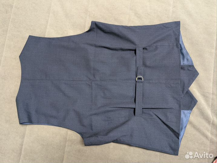 Мужской костюм с жилетом 48 M 182