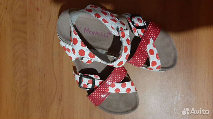 Сандалики для девочки новые