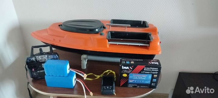 Прикормочный кораблик с gps и эхолотом