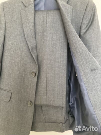 Костюм на мальчика 152 новый