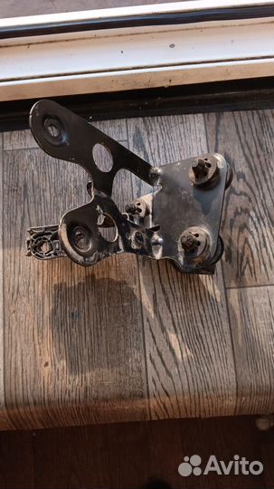 Крепление ABS Skoda Octavia A5