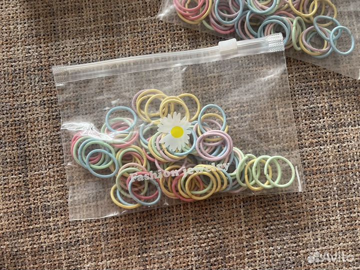 Петли и резинки для причесок