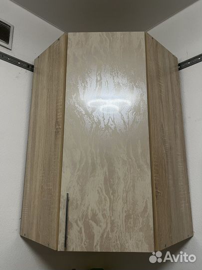 Раковина и уголок под раковину