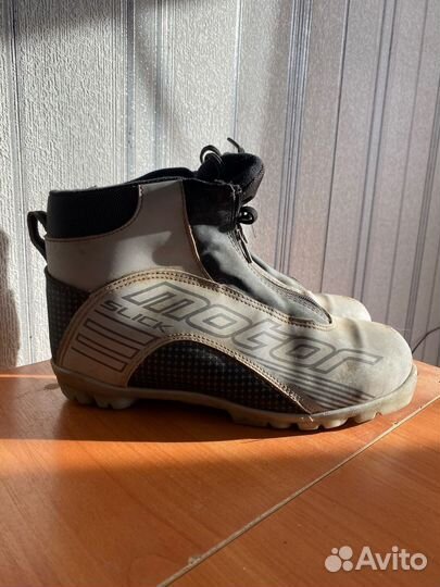 Ботинки лыжные