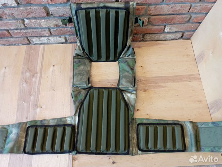 Бронежилет с пластинами