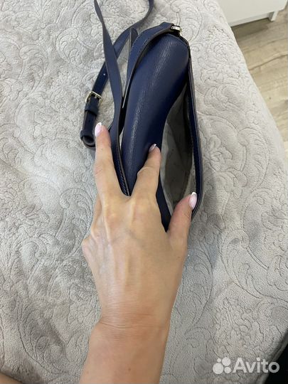 Сумка женская через плечо dkny