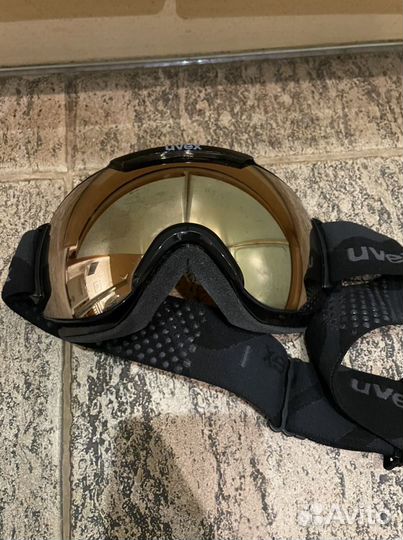 Горнолыжные очки uvex