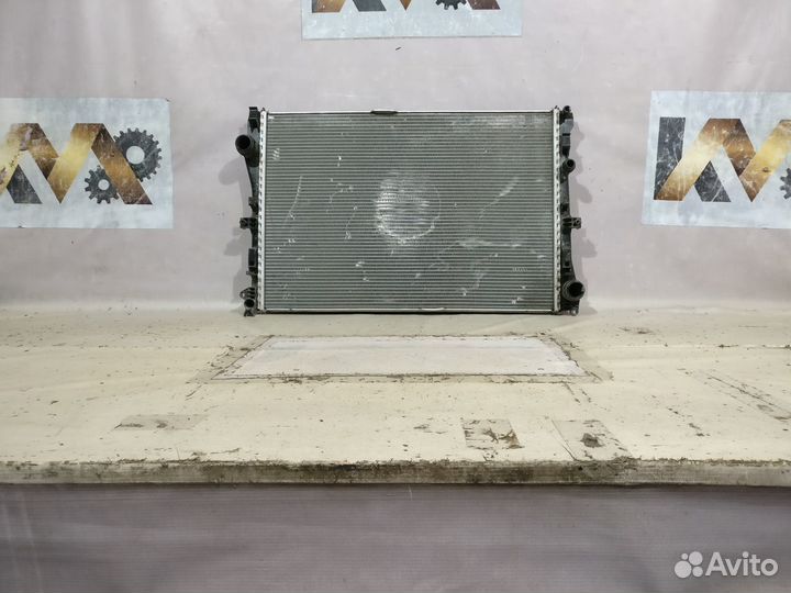 Мерседес W213 2016- Радиатор основной 17590