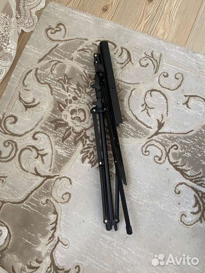 Штатив пюпитер