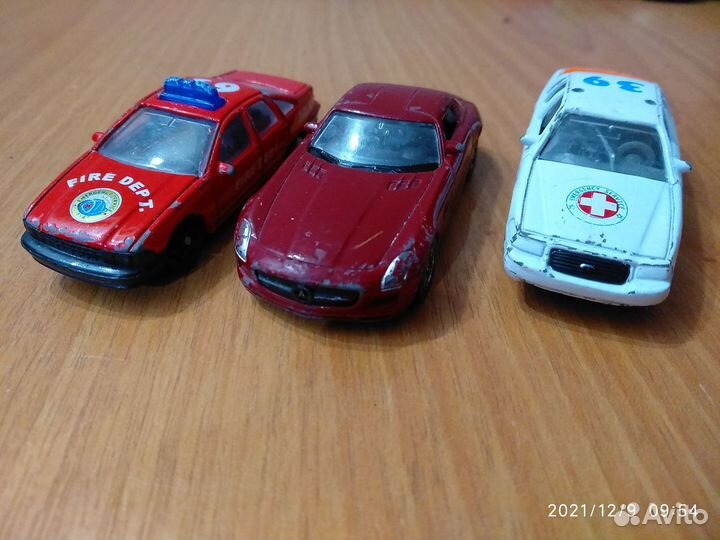 Машинки и фигурки