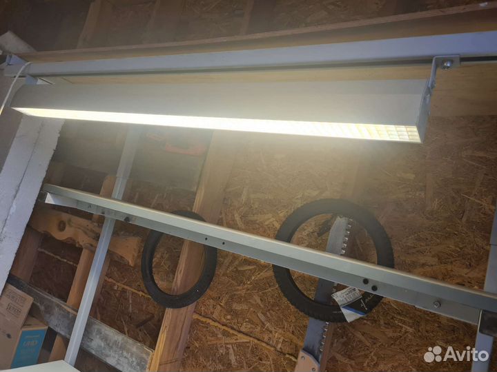 Стол для ремонта телефонов