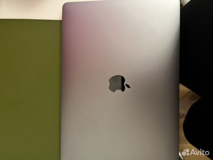 Macbook pro 13 m1 1tb