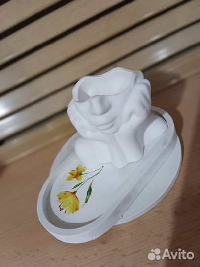 Кашпо из гипса с подносом