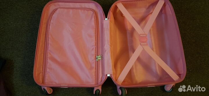 Детский чемодан для девочки