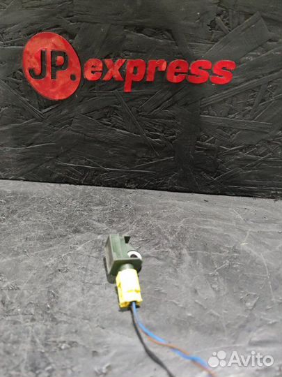 Датчик AIR BAG Mercedes-Benz C-Class W204 M271