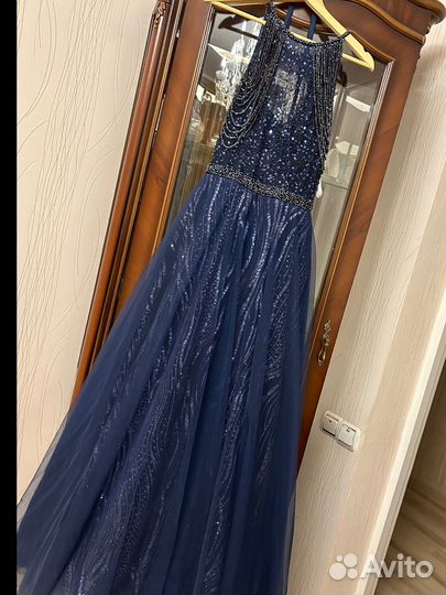 Вечернее платье