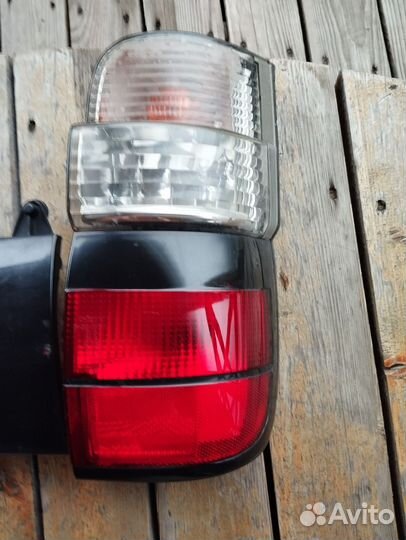 Стоп Сигнал Toyota HiAce H100