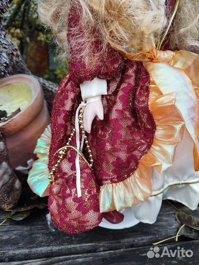 Кукла фарфоровая коллекционная