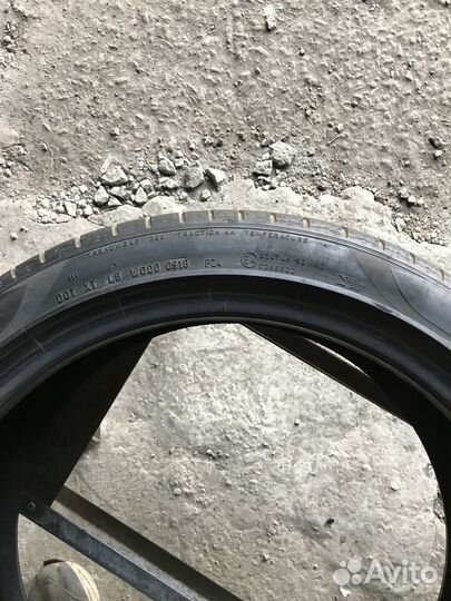 Pirelli P Zero PZ4 225/45 R19