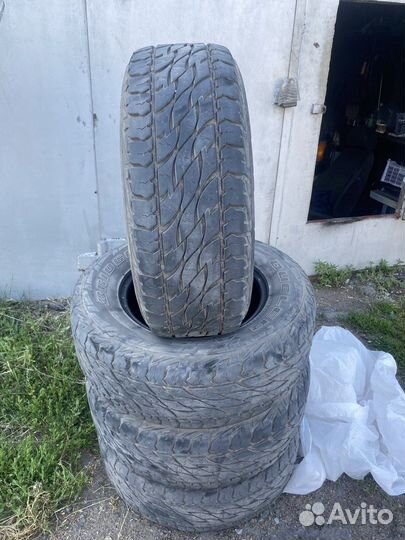 Bridgestone Dueler A/T 697 275/65 R17 115T