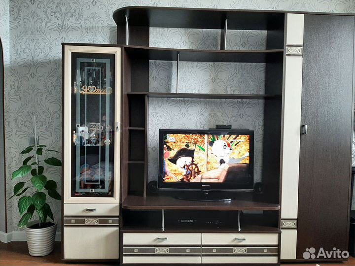 Стенка горка в гостиную бу
