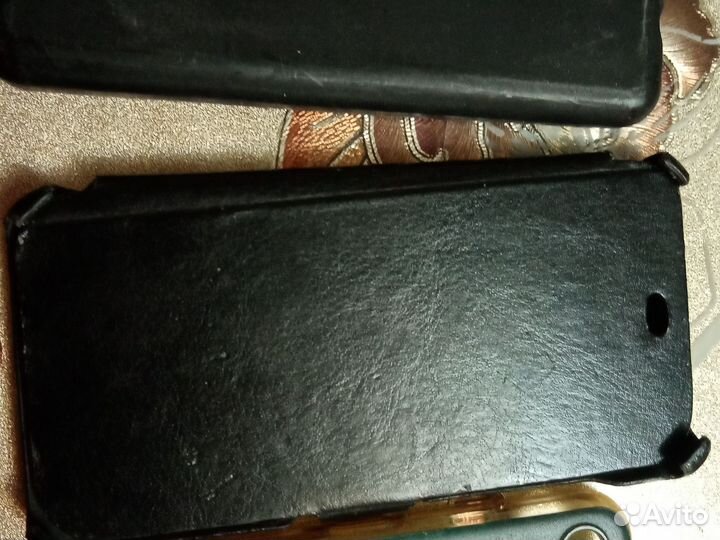 Чехлы на телефон