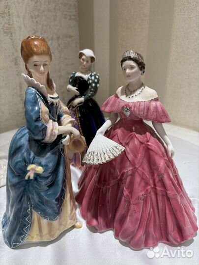 Статуэтки фарфоровые. Королевы Англия