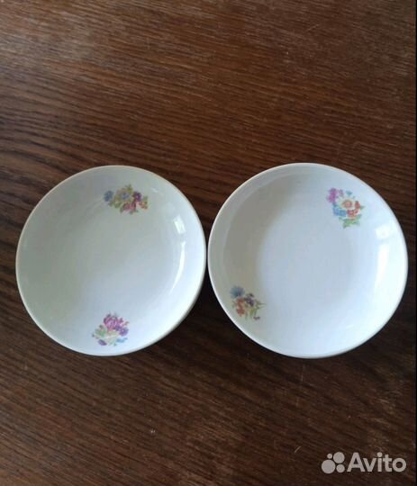 Чайные чашки, розетки для варенья