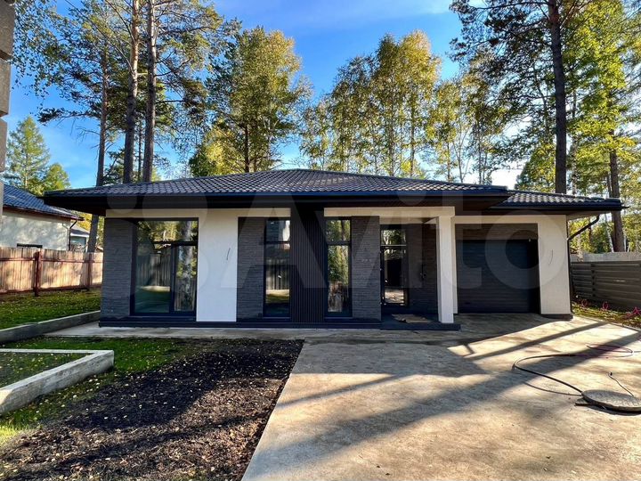 Дом 180 м² на участке 9 сот.