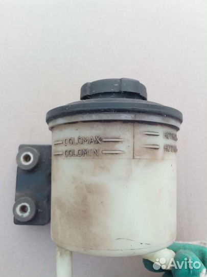 Бачок гур Nissan Pulsar FN15 491800M000