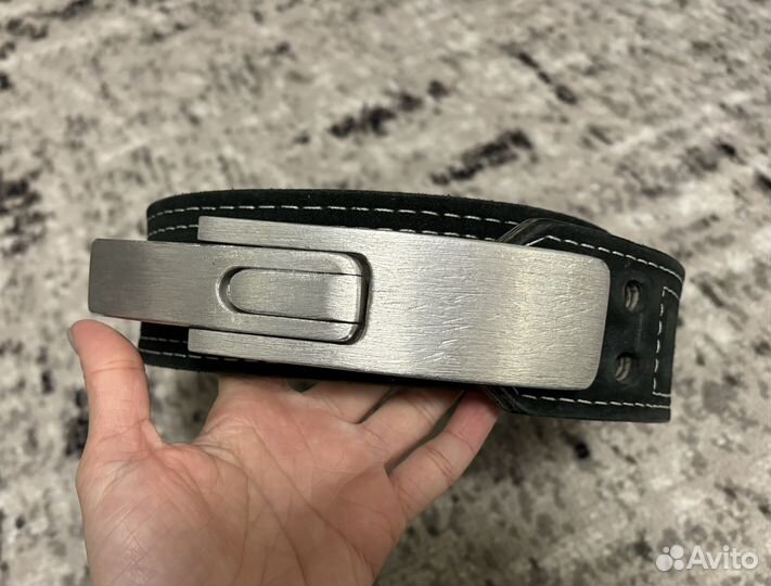 Жимовой пояс с карабином