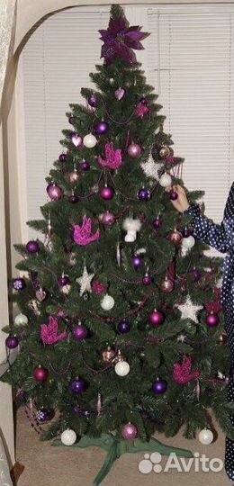 Ёлка 210 с украшениями